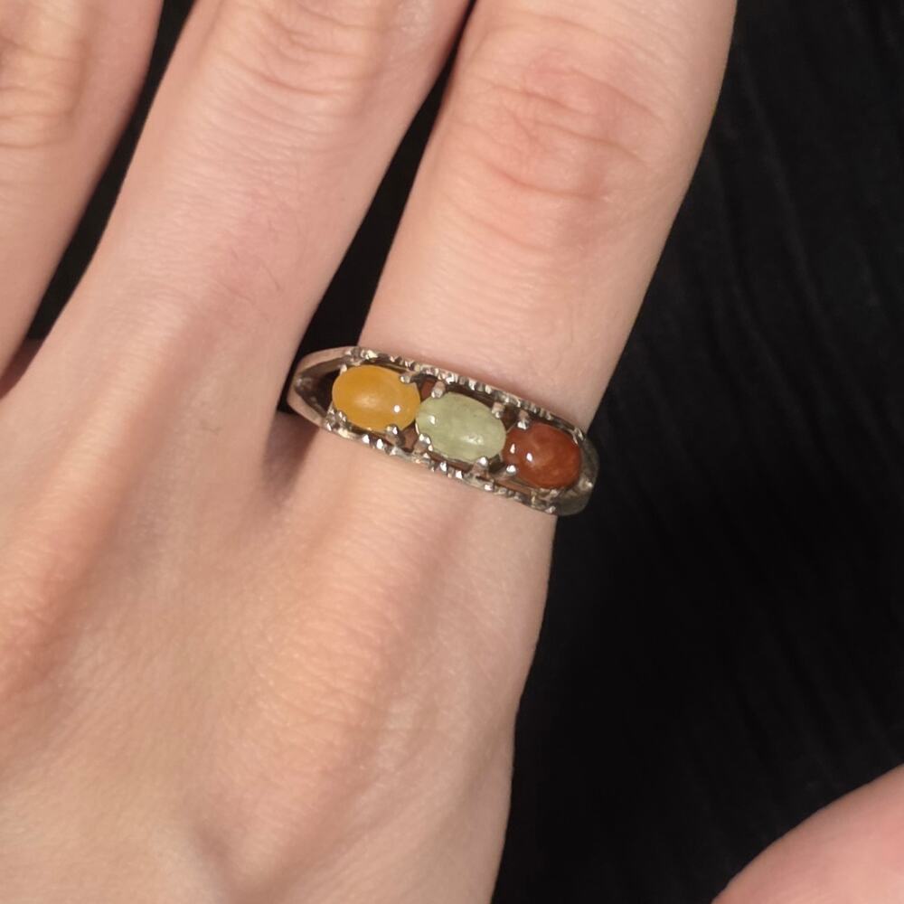 Vintage Avon 925 Sterling Silver Multicolor Jade Ring 3 Stone Cabochon SZ 7 1/2
